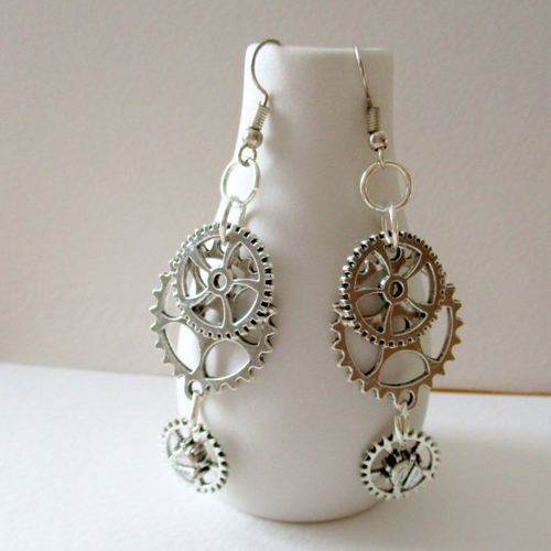 Boucles d'oreilles engrenages métalliques