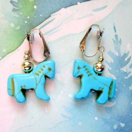 Clips boucles d'oreilles petit cheval turquoise et perle dorée