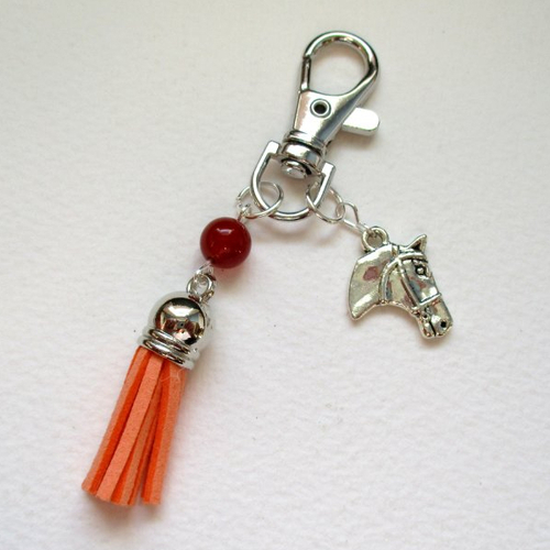 Porte clés, bijou de sac, charm's tête de cheval et pompon orange