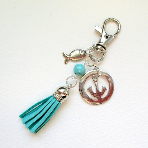 Porte clés, bijou de sac, charm's  ancre entourée, petit poisson, et pompon vert