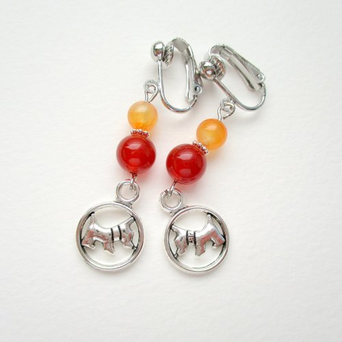 Clips boucles d'oreilles pendantes petits chiens a perles de couleurs - pierres semi-précieuse- choix de support clips ou crochet