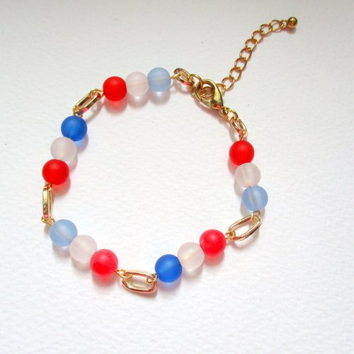 Bracelet en perles plastiques givrées tricolores