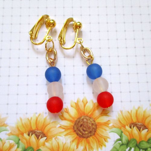 Clips boucles d'oreilles pendantes perles givrées tricolores
