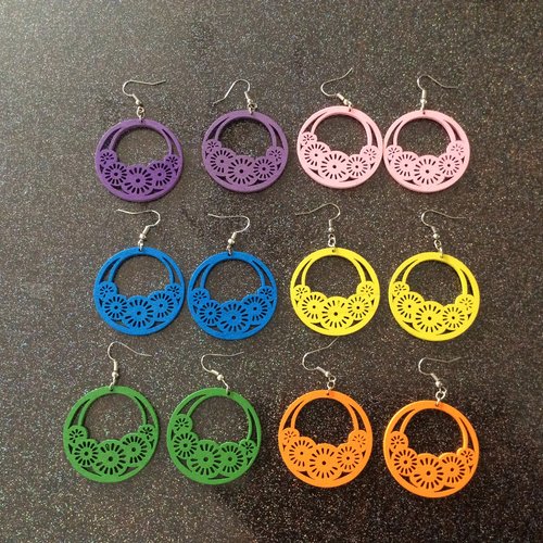 Boucle d'oreille type rond en bois