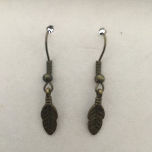 Boucle d'oreille type plume bronze