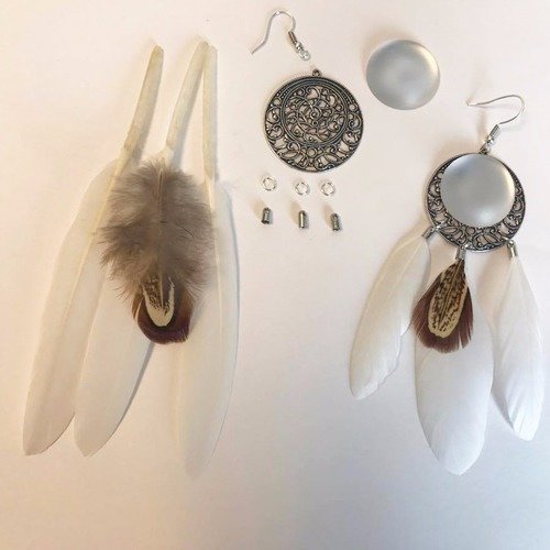 Kit boucles d'oreilles- plumes - blanc 