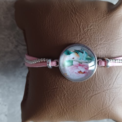 Bracelet orné d'un cabochon verre