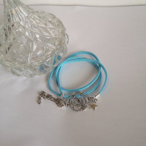 Bracelet bleu fleur