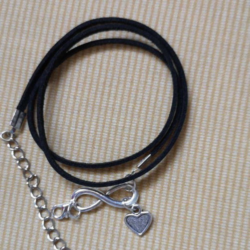 Bracelet noir infini cœur