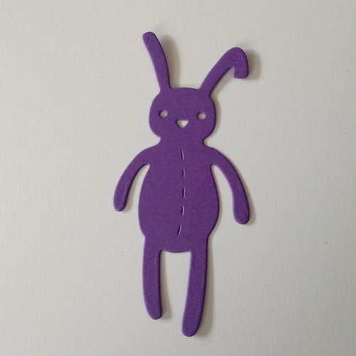 N°382 découpe d'un lapin en papier violet