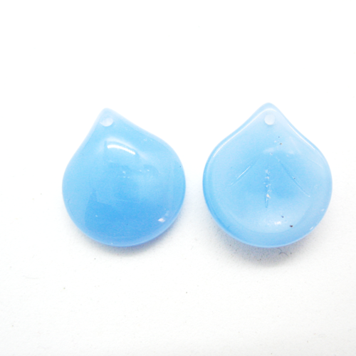 2 perles breloques pétale de fleur en verre bleue 16x14 mm