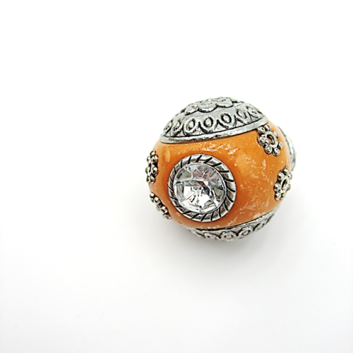 Perle indonésienne faite main argentée et orange   de 19 mm