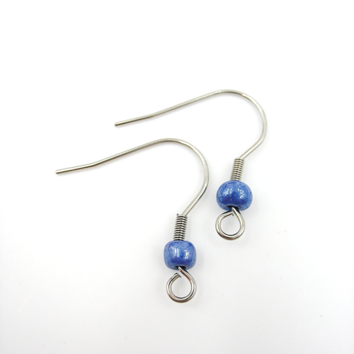 2 supports crochets boucles d'oreilles en acier inoxydable et perles bleues