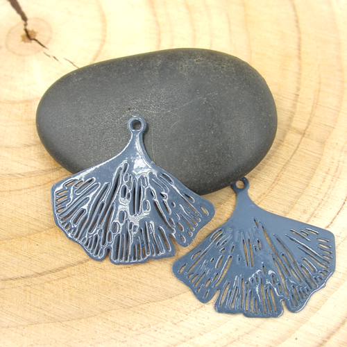 Estampes en forme de feuille de ginkgo grises