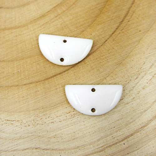 Connecteurs demi lune émaillés blancs 15x8mm