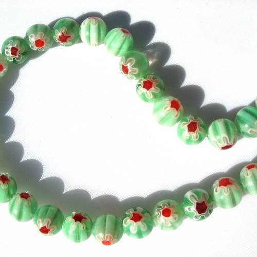 Lot de 10 perles de verre millefiori 8mm vert clair blanc rouge 