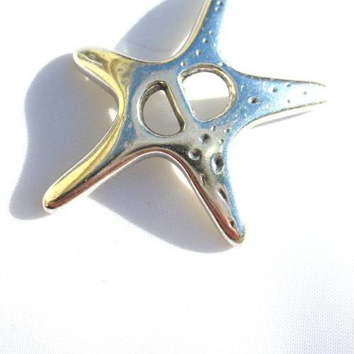 Perle passante pour cuir ou tissu forme étoile argentée  45 mm 