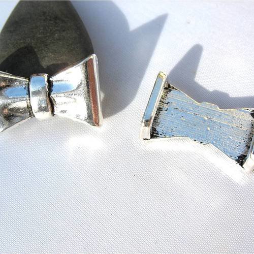 2 perles passantes  noeuds argentés pour cuir ou tissu 