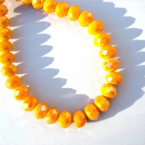 6 perles rondelles à facettes en verre opaque jaune safran 6x8mm