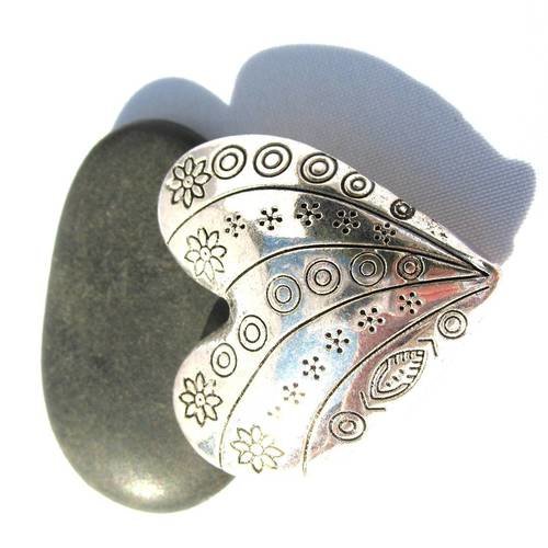 1 perle coeur en métal argenté de style tibétan de 30 mm gravée