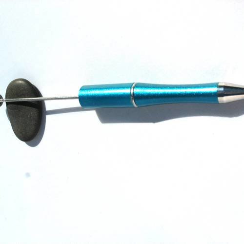 Stylo à bille personnalisable avec des perles  couleur turquoise métallisé