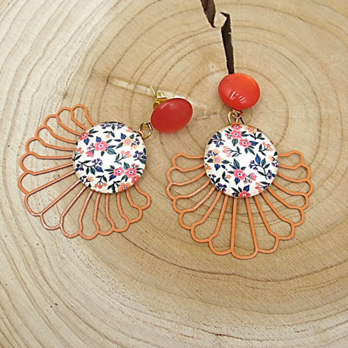 Boucles d'oreilles cabochons fleurs sur supports en acier inoxydable