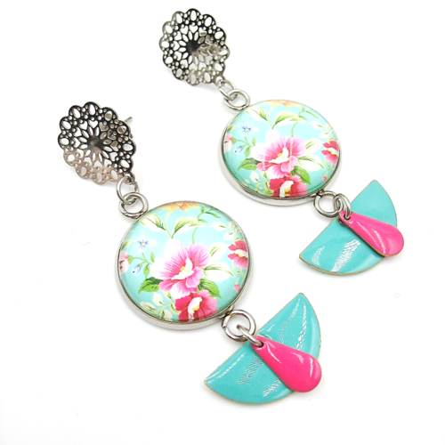 Boucles d'oreilles  cabochons fleurs  sur supports en acier inoxydable