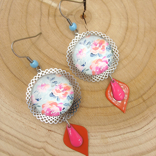 Boucles d'oreilles  cabochons  fleurs sur supports en acier inoxydable
