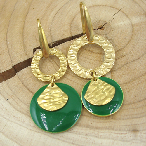 Boucles d'oreilles asymétriques vertes et acier inoxydable
