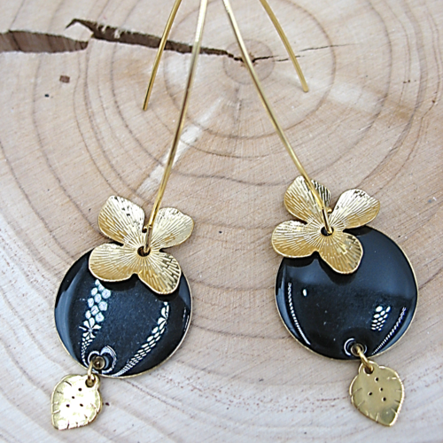 Boucles d'oreilles émaillées noires et or et acier inoxydable