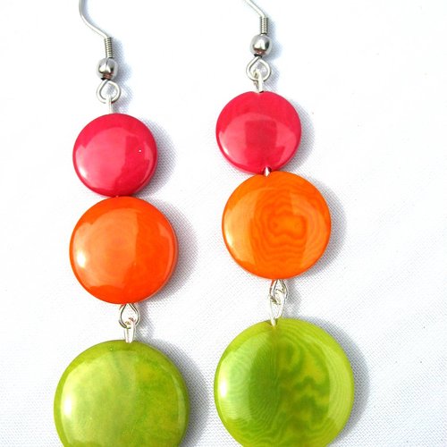 Boucles d'oreilles en ivoire végétal tagua vert, orange et fuchsia sur supports en acier inoxydable