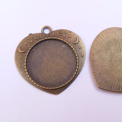 Support pour cabochon forme coeur (25mm) bronze pour fimo, résine, style vintage
