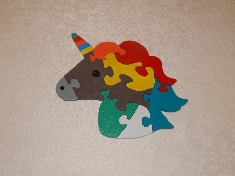 2 dauphins en forme de lettre m