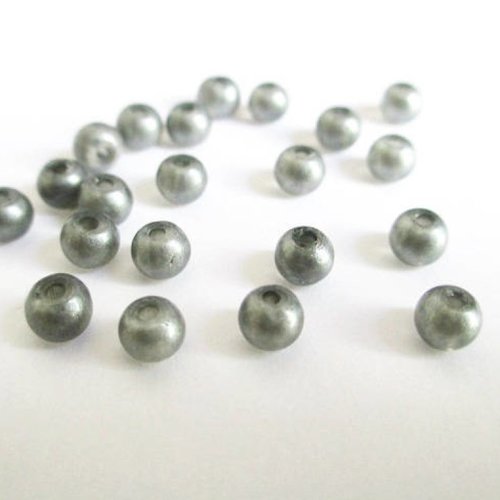 20 perles gris brillant en verre  4mm