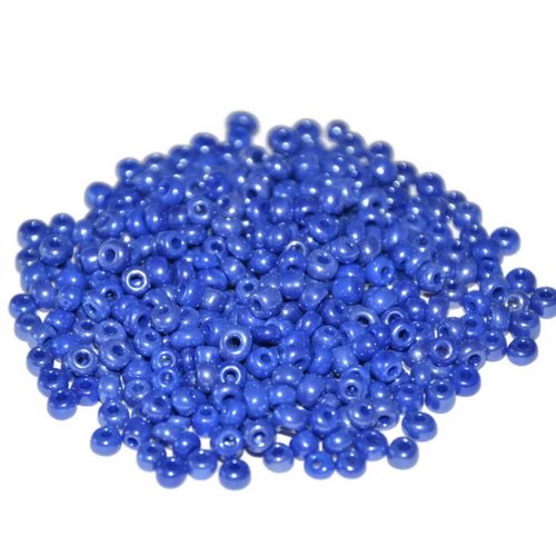 10gr perles de rocaille bleu nacré en verre  3mm  (ref 89)
