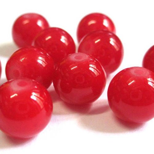 10 perles en verre imitation jade rouge 10mm