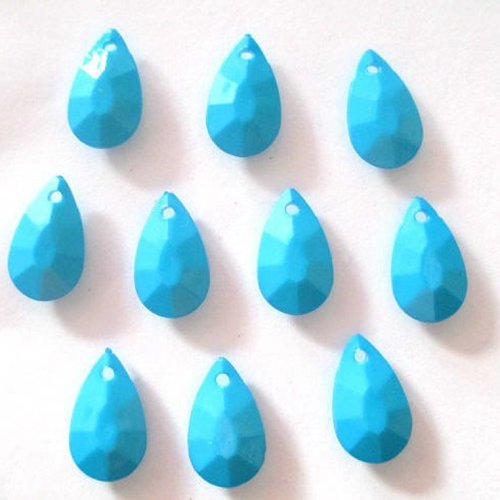 10 pendentifs goutte à facettes opaque acrylique bleu turquoise 20x12x5mm