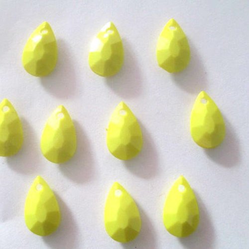 10 pendentifs goute à facettes opaque acrylique jaune 20x12x5mm