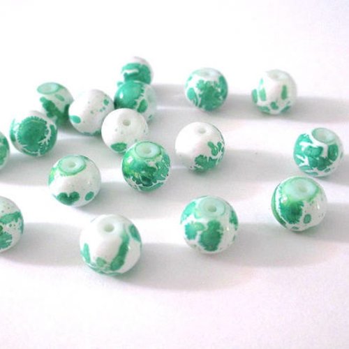 10 perles en verre blanches mouchetées vert 8mm