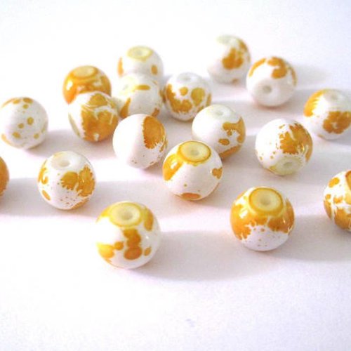 10 perles en verre blanches mouchetées jaune 8mm