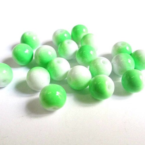 10 perles en verre bicolore vert et blanc 8mm (p-5)