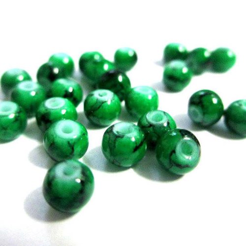 50 perles en verre verte foncée mouchetées noire 4mm (4pv06)