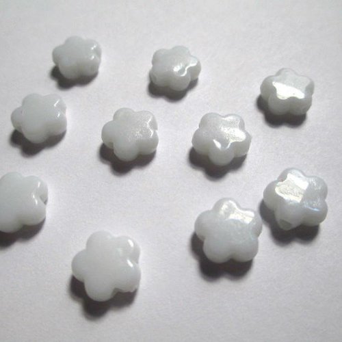 10 perles étoile acrylique blanc 9x9x4 mm