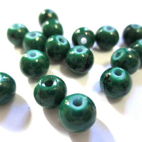 20 perles en verre vertes foncé tréfilées noir 6mm