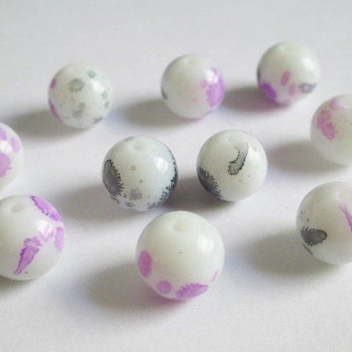 10 perles en verre blanc moucheté gris et mauve 12mm
