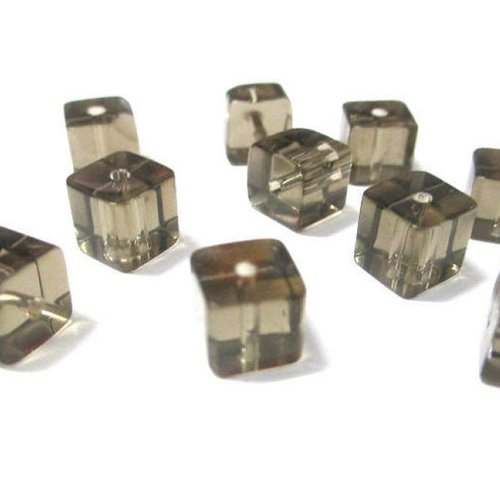 10 perles carré gris en verre  6x6mm