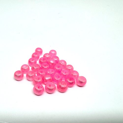 50 perles rose  brillant en verre  4mm (4pv87)