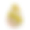 1 pendentif goutte doré motif ethnique jaune