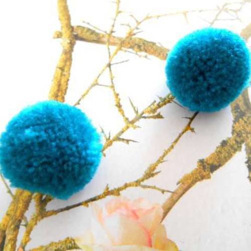 Perles x 2 pompons bleu 20 mm 