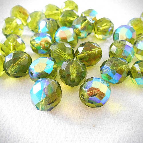 Perles de bohème  x 4 facettes 12 mm vert olive  